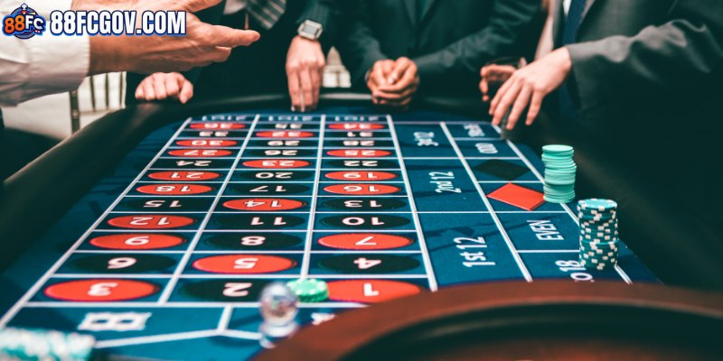 cách chơi Poker - Các Vòng Đấu và Chiến Thuật
